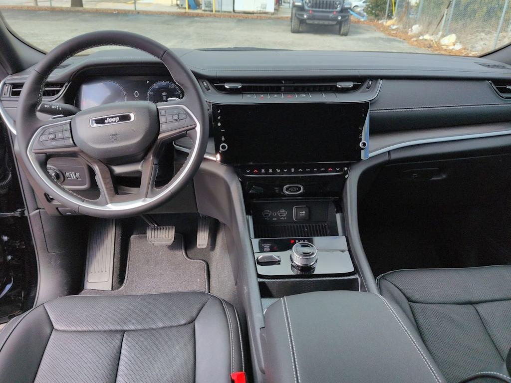 Thumbnail: 2026 Jeep Grand Cherokee - 8