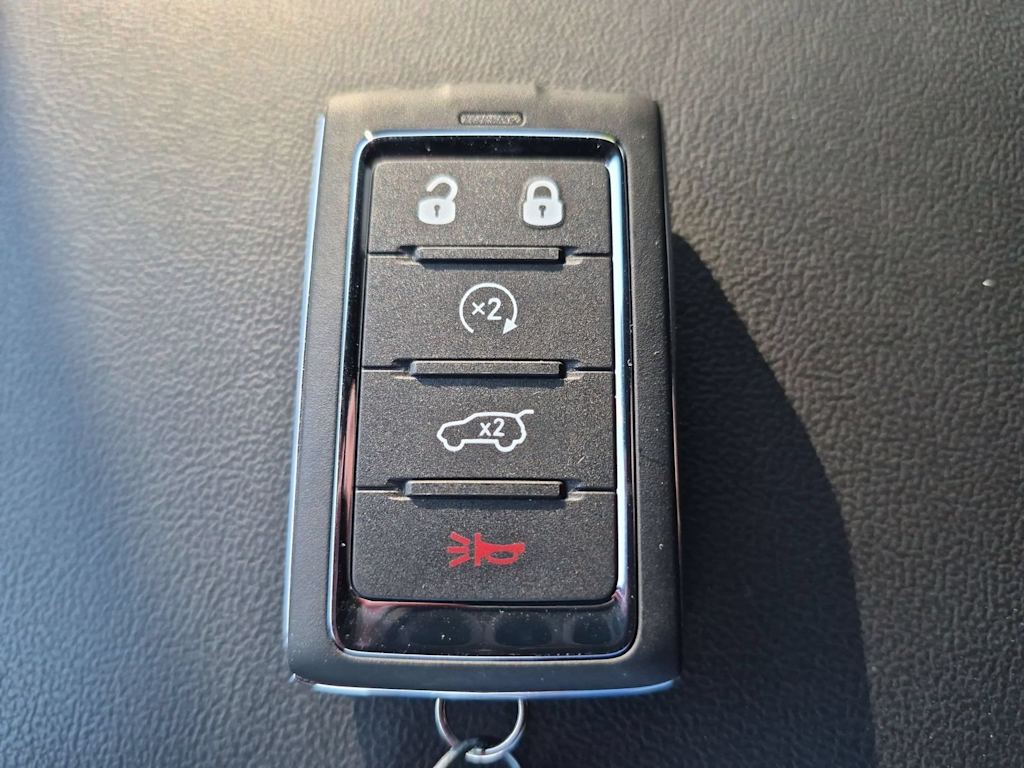 Thumbnail: 2026 Jeep Grand Cherokee - 36