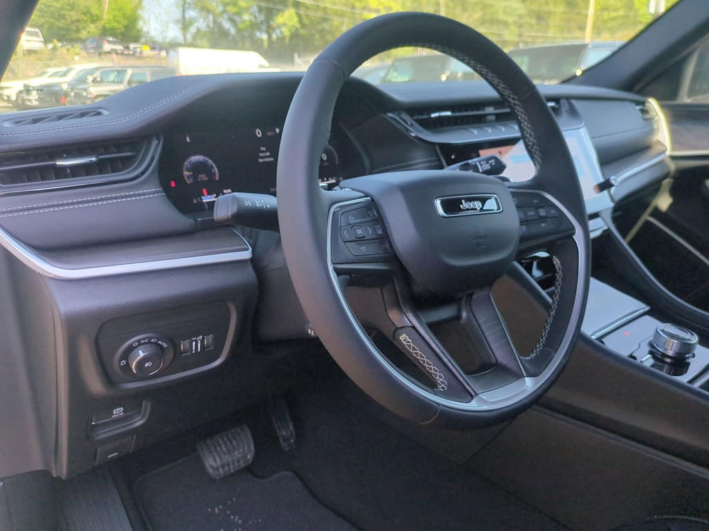 Thumbnail: 2026 Jeep Grand Cherokee - 2