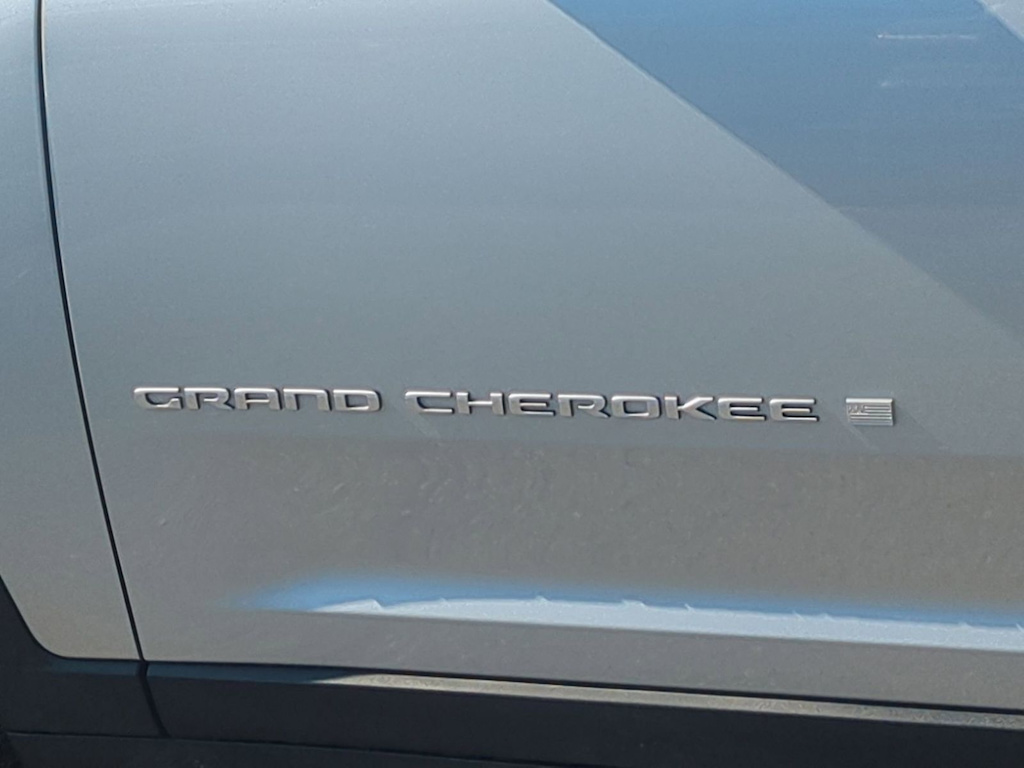 Thumbnail: 2026 Jeep Grand Cherokee - 22