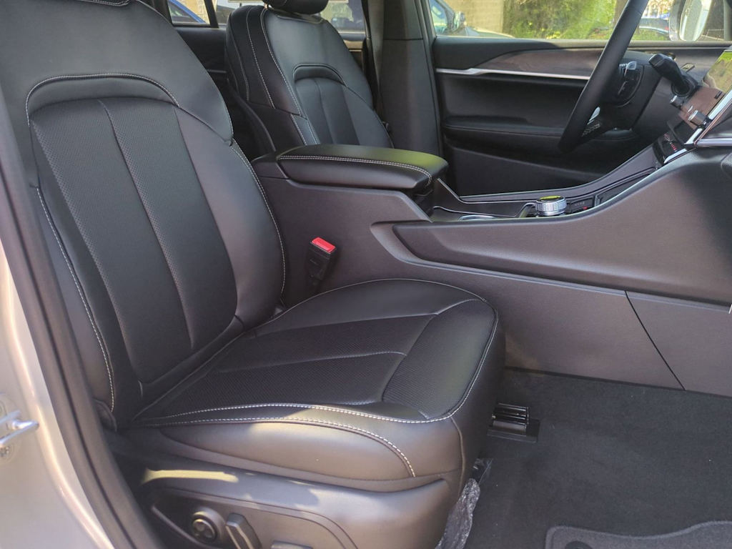 Thumbnail: 2026 Jeep Grand Cherokee - 11