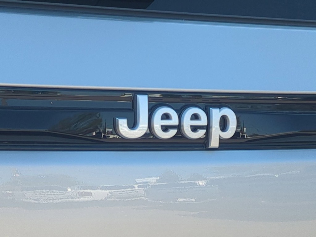 Thumbnail: 2026 Jeep Grand Cherokee - 7