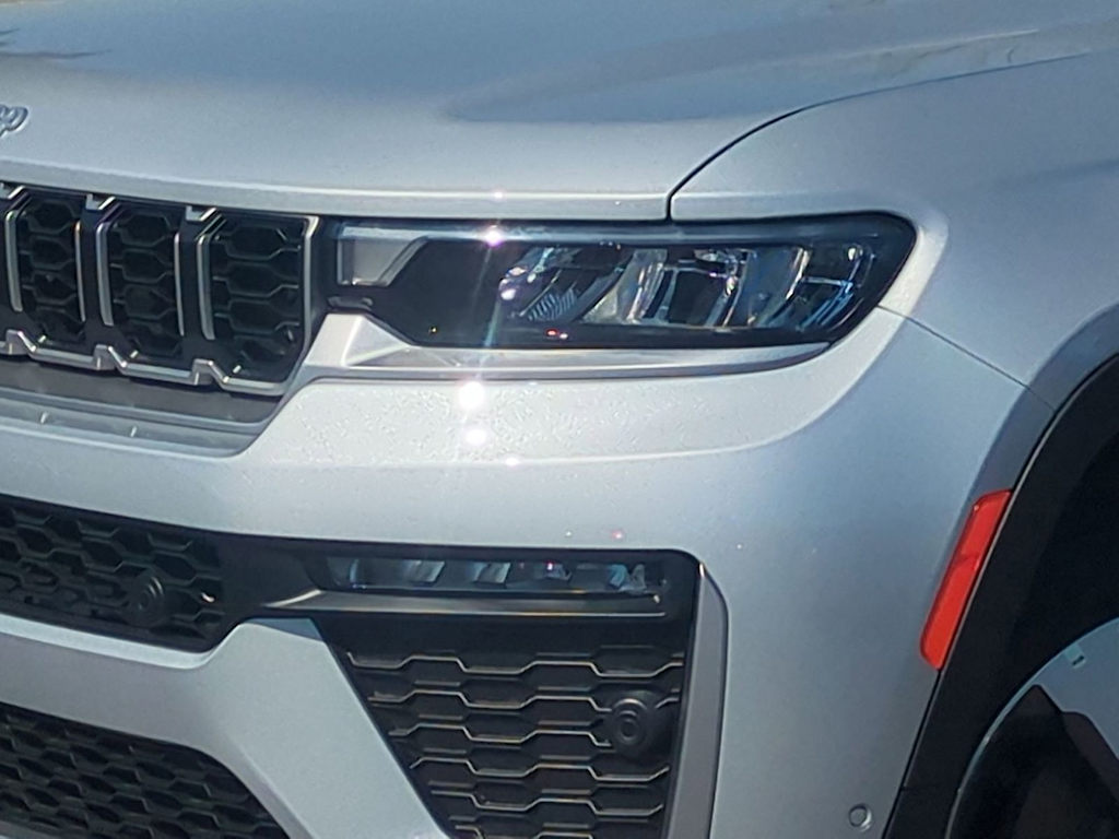 Thumbnail: 2026 Jeep Grand Cherokee - 21