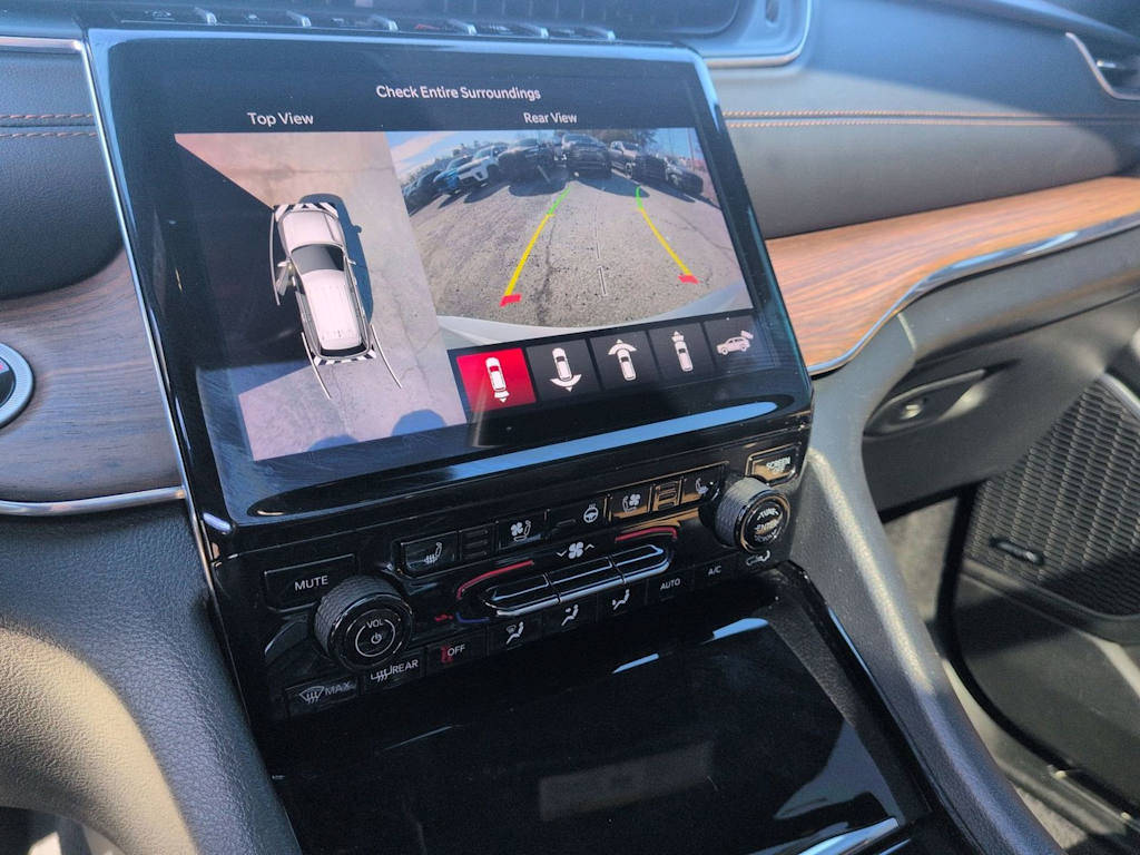 Thumbnail: 2024 Jeep Grand Cherokee - 27