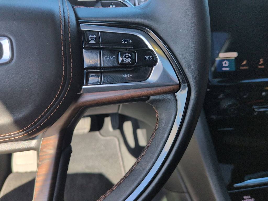 Thumbnail: 2024 Jeep Grand Cherokee - 24