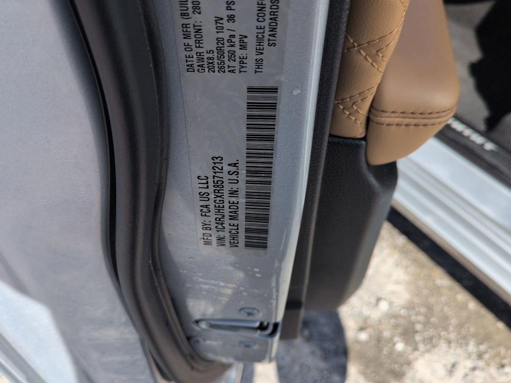 Thumbnail: 2024 Jeep Grand Cherokee - 15