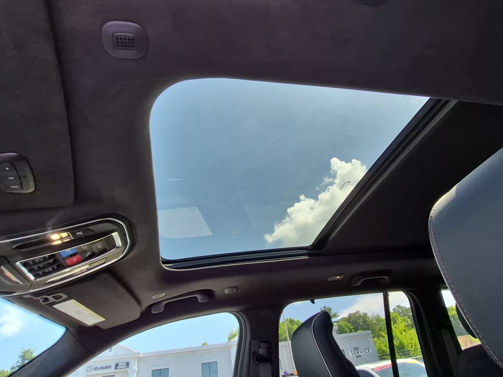 Thumbnail: 2026 Jeep Grand Cherokee - 25