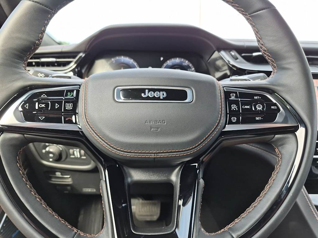 Thumbnail: 2026 Jeep Grand Cherokee - 28
