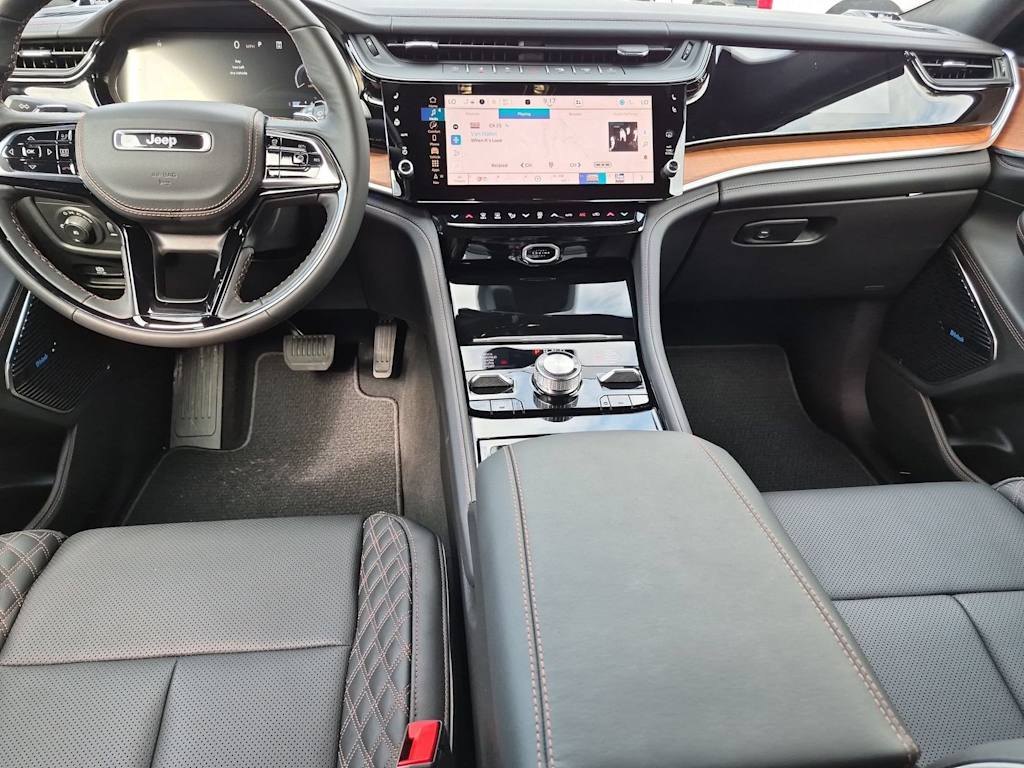 Thumbnail: 2026 Jeep Grand Cherokee - 10