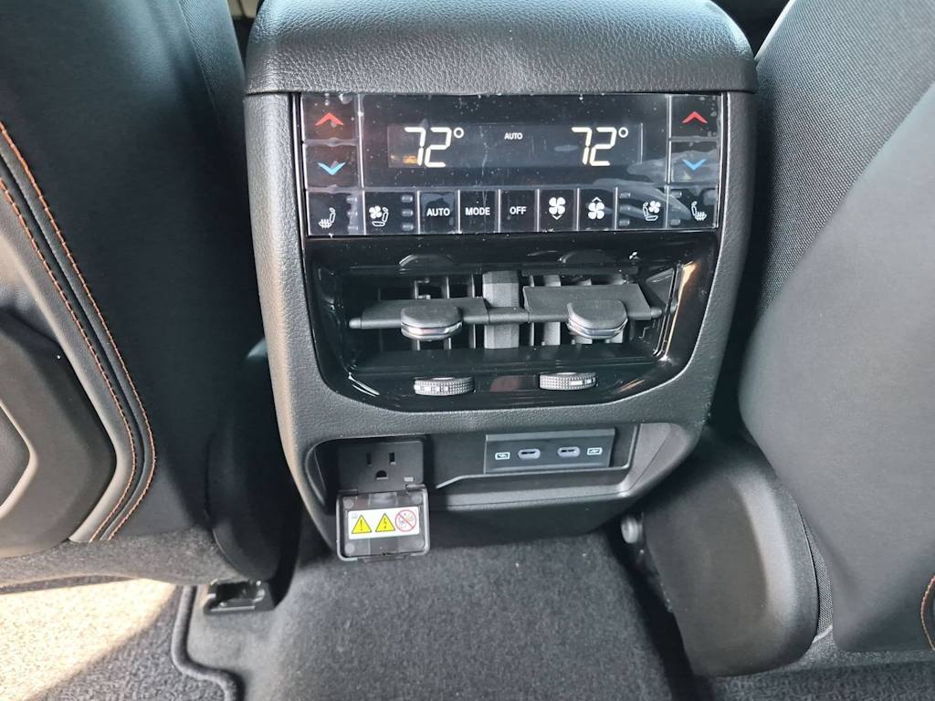 Thumbnail: 2026 Jeep Grand Cherokee - 37