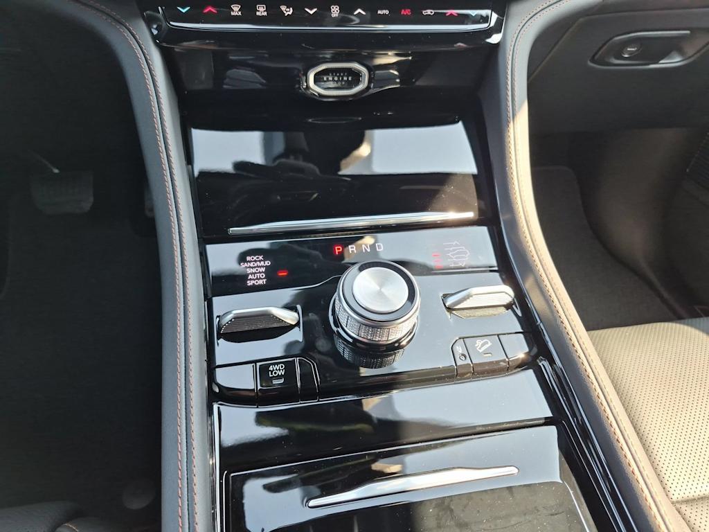 Thumbnail: 2026 Jeep Grand Cherokee - 14