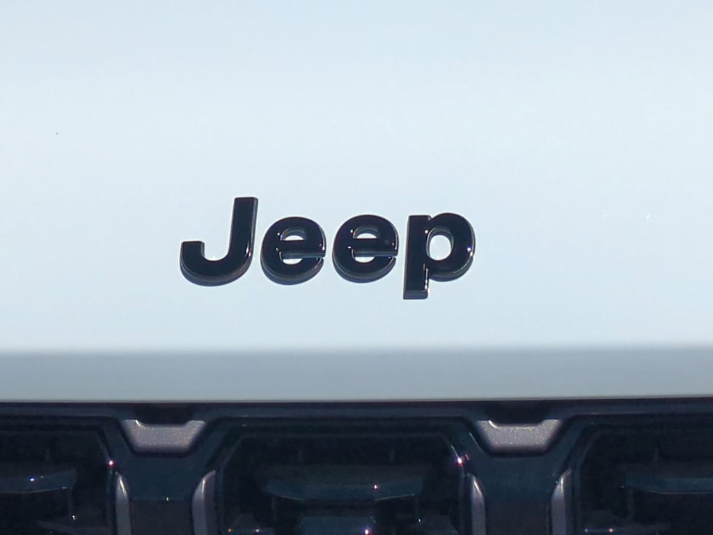 Thumbnail: 2026 Jeep Grand Cherokee - 7