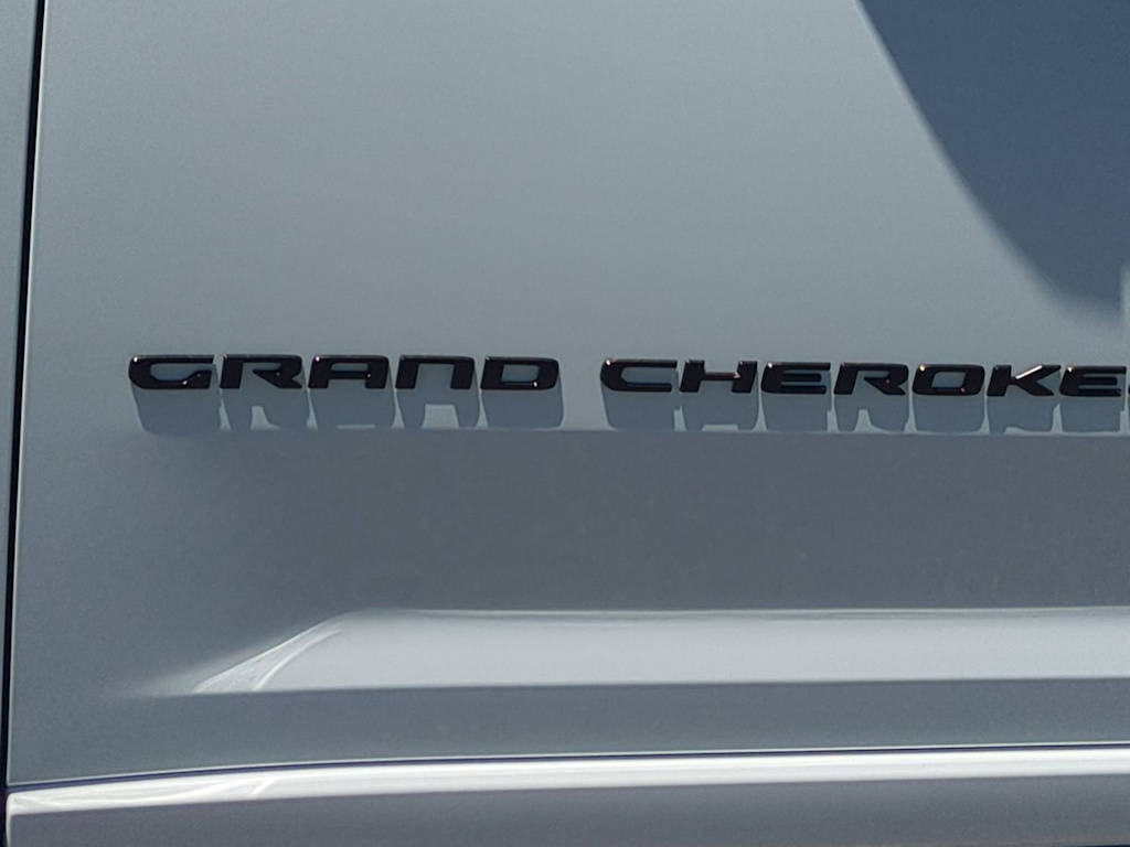 Thumbnail: 2026 Jeep Grand Cherokee - 24