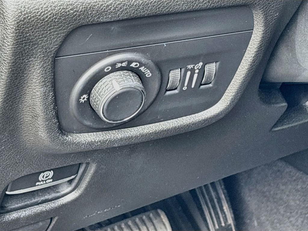 Thumbnail: 2021 Jeep Grand Cherokee L - 23