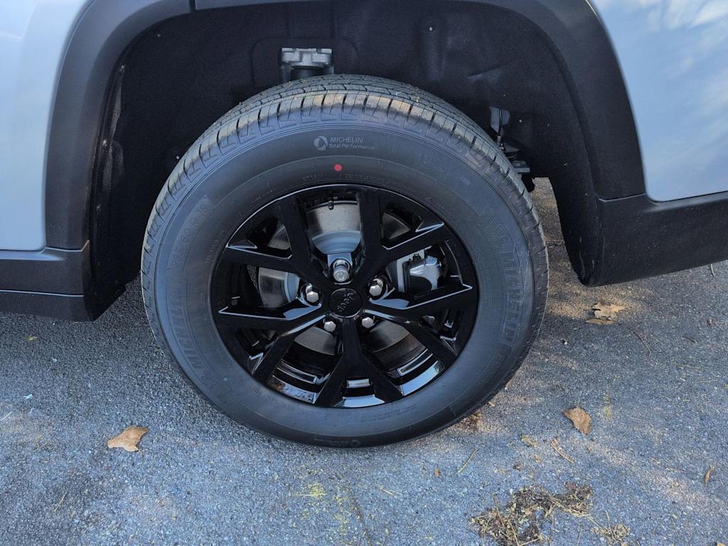 Thumbnail: 2025 Jeep Grand Cherokee L - 8