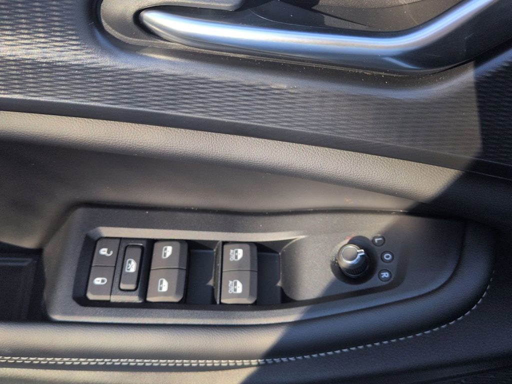 Thumbnail: 2025 Jeep Grand Cherokee L - 23