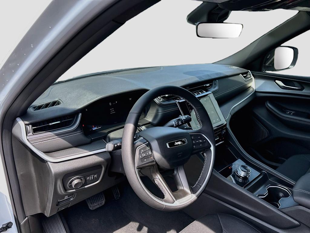 Thumbnail: 2026 Jeep Grand Cherokee L - 2