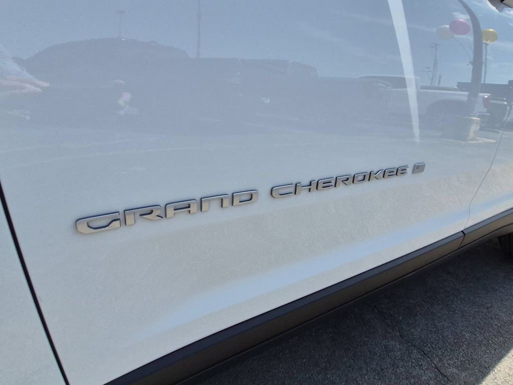 Thumbnail: 2026 Jeep Grand Cherokee L - 7