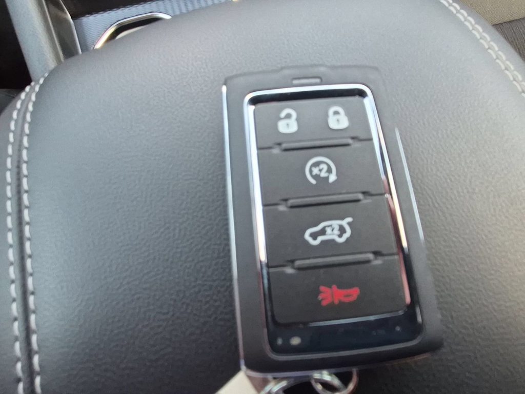 Thumbnail: 2026 Jeep Grand Cherokee L - 17