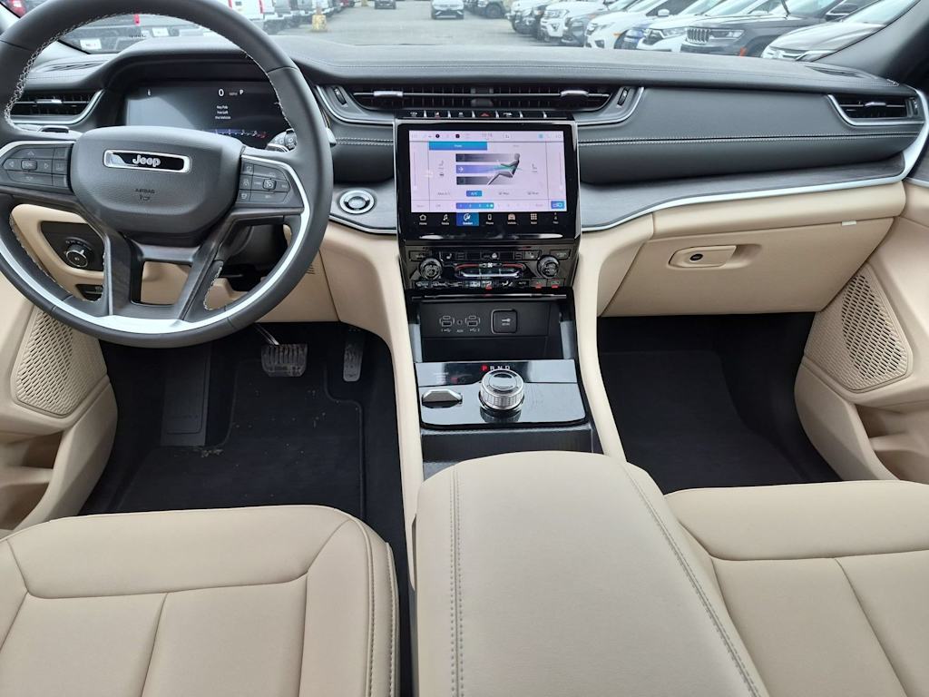Thumbnail: 2025 Jeep Grand Cherokee L - 10