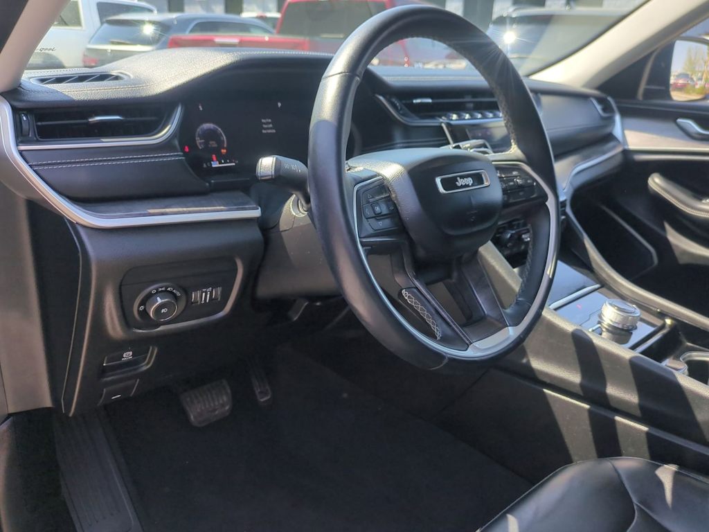 Thumbnail: 2021 Jeep Grand Cherokee L - 2