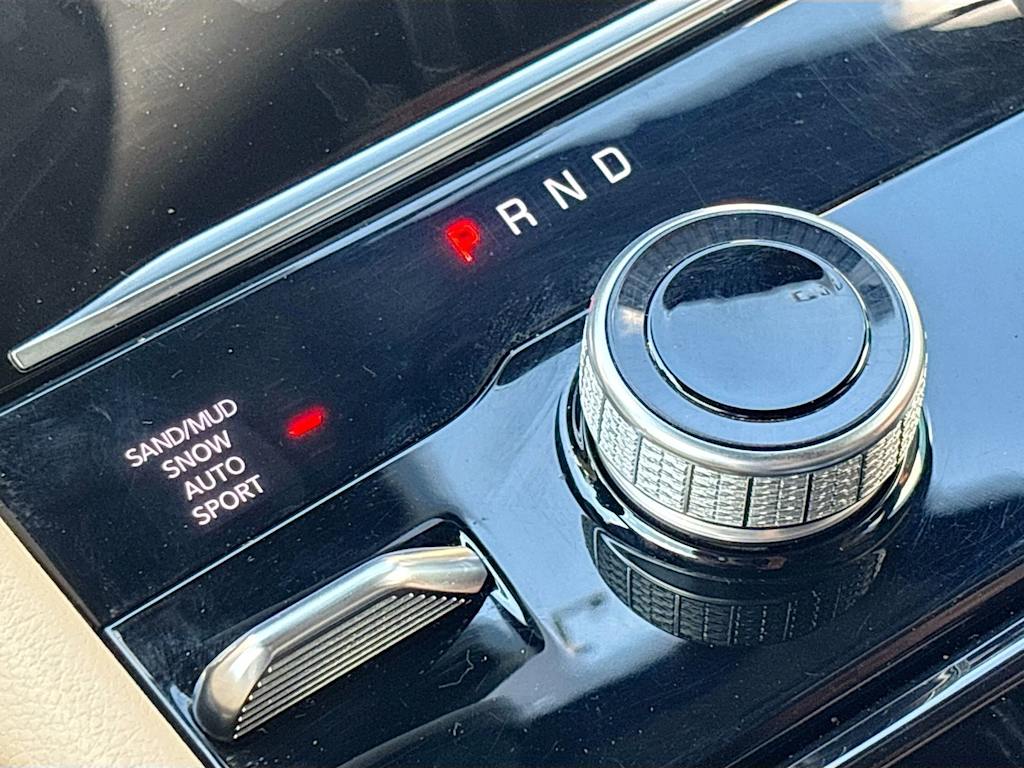 Thumbnail: 2023 Jeep Grand Cherokee L - 26