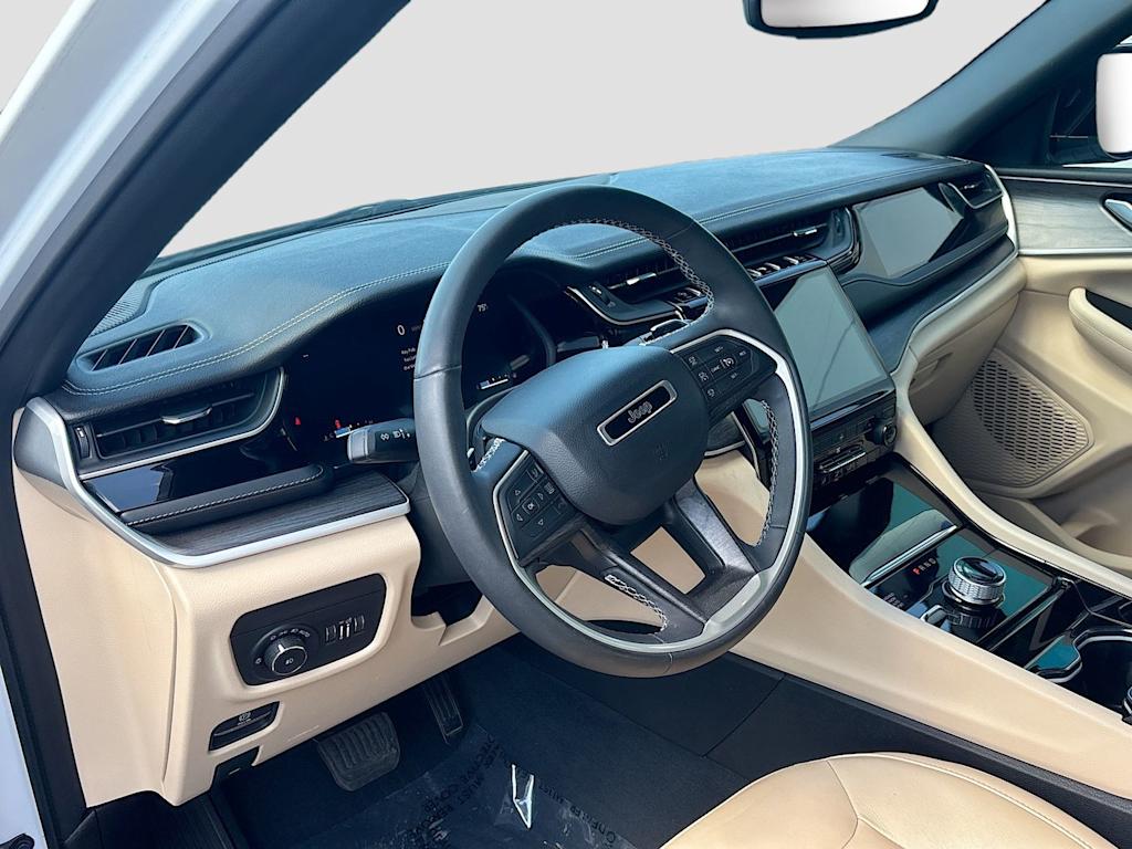 Thumbnail: 2023 Jeep Grand Cherokee L - 2