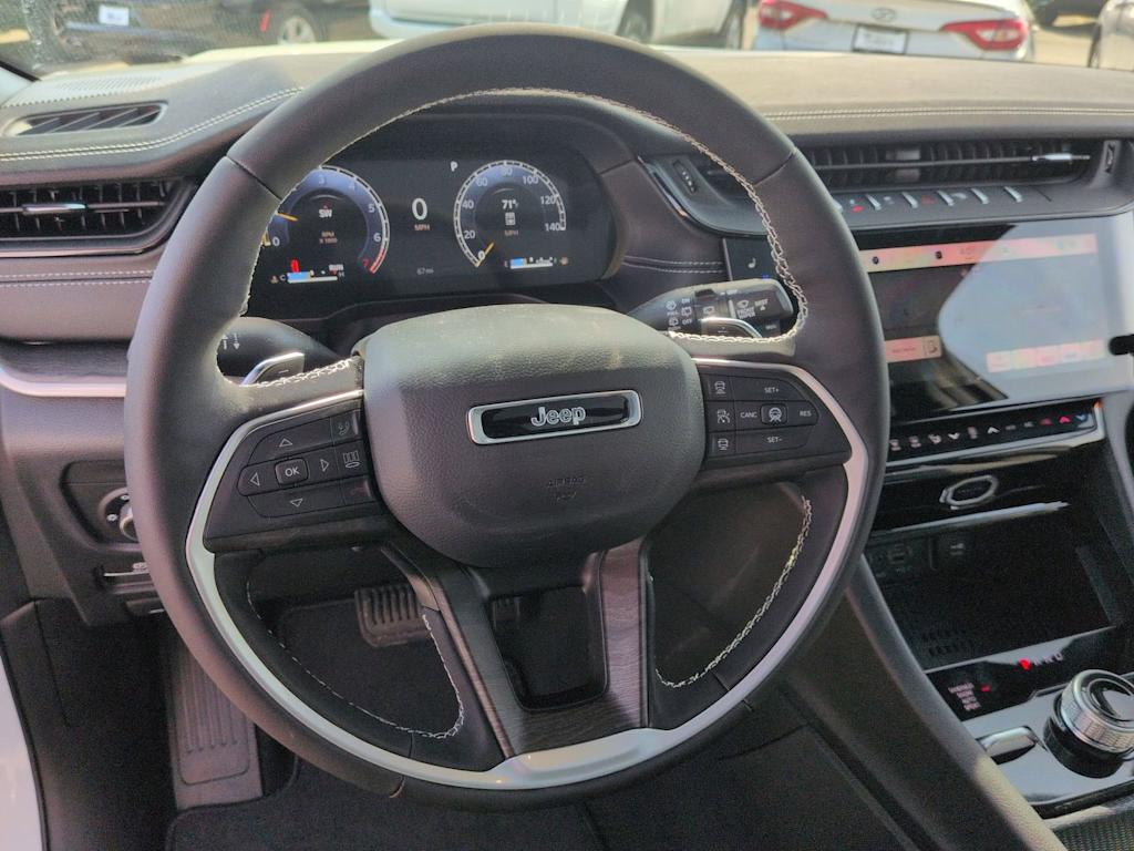 Thumbnail: 2026 Jeep Grand Cherokee L - 12