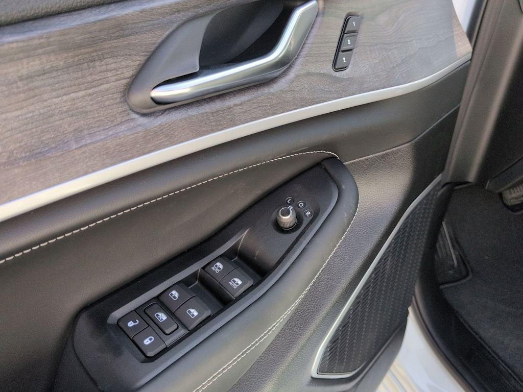 Thumbnail: 2026 Jeep Grand Cherokee L - 26