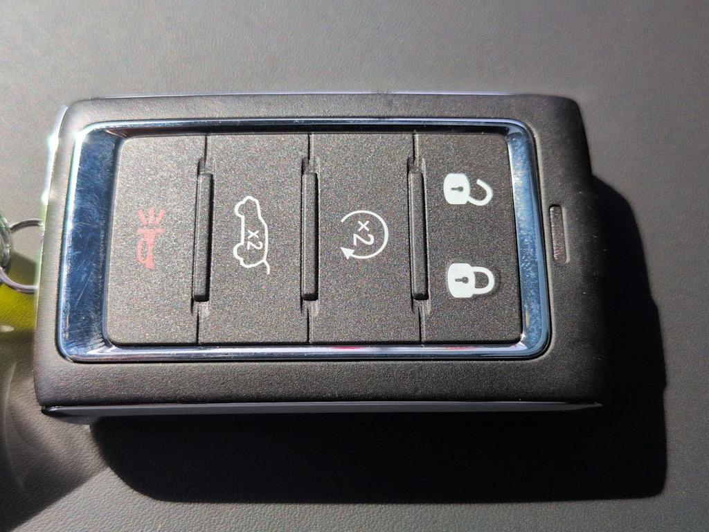 Thumbnail: 2026 Jeep Grand Cherokee L - 17