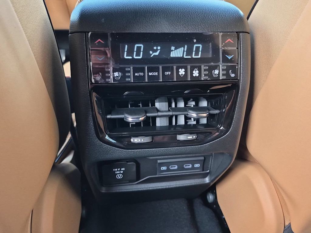 Thumbnail: 2026 Jeep Grand Cherokee L - 37