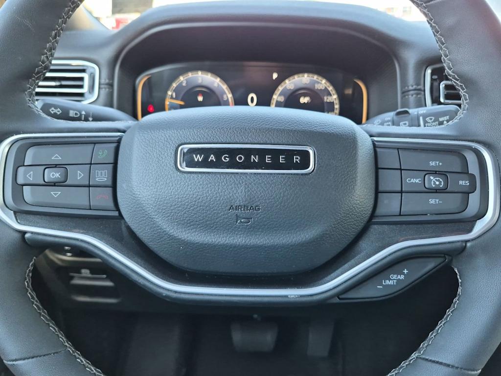 Thumbnail: 2024 Jeep Wagoneer - 28