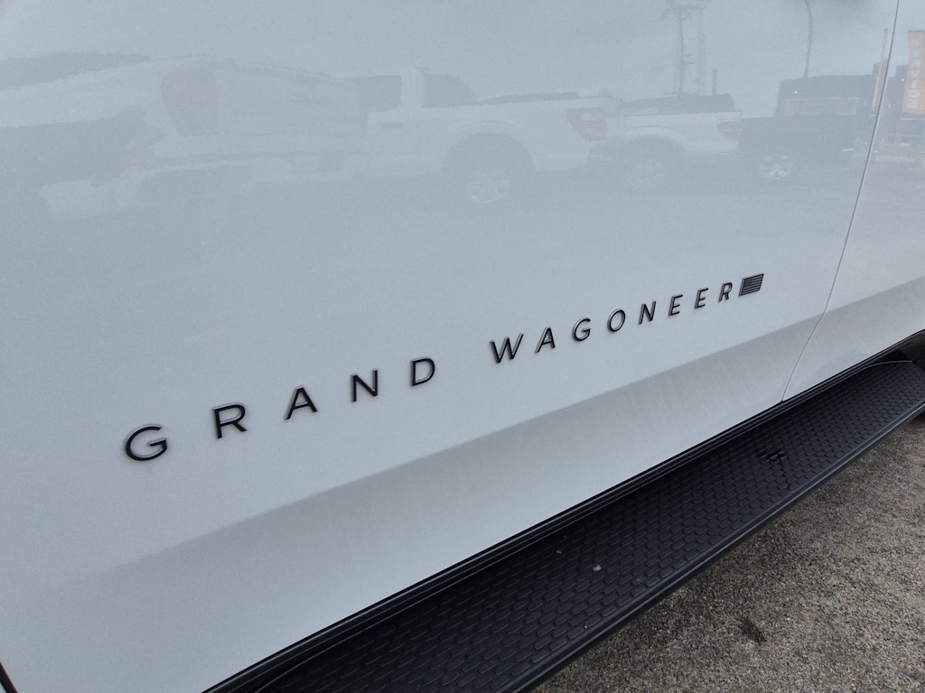 Thumbnail: 2026 Jeep Grand Wagoneer - 7