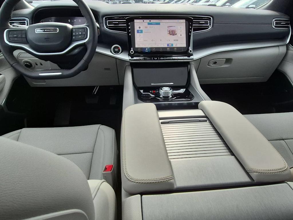 Thumbnail: 2026 Jeep Grand Wagoneer - 2