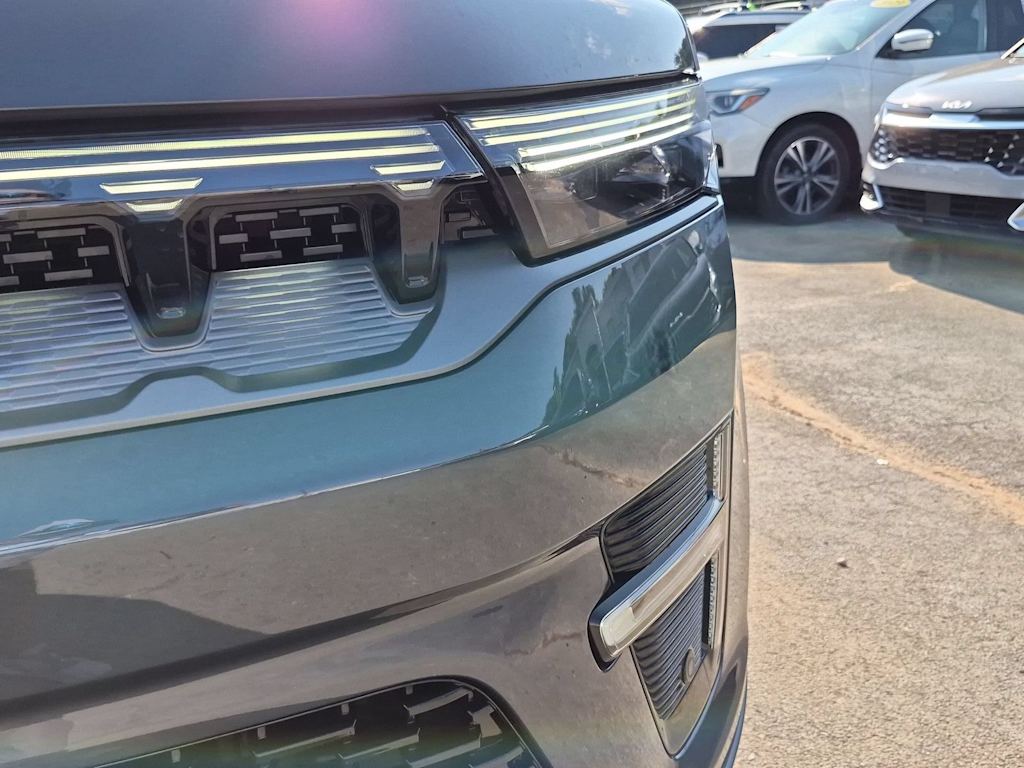 Thumbnail: 2026 Jeep Grand Wagoneer - 19