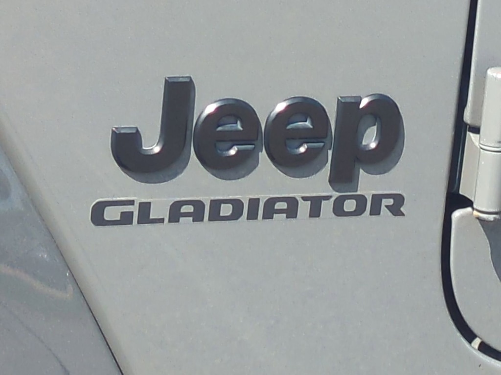 Thumbnail: 2021 Jeep Gladiator - 25