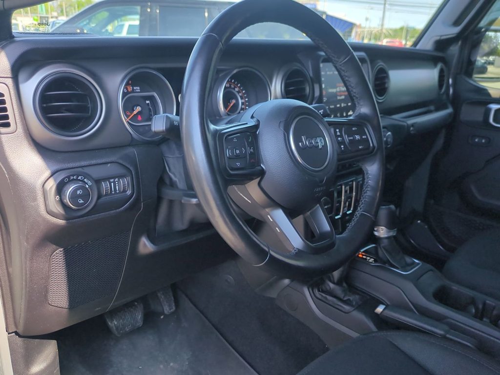 Thumbnail: 2021 Jeep Gladiator - 2