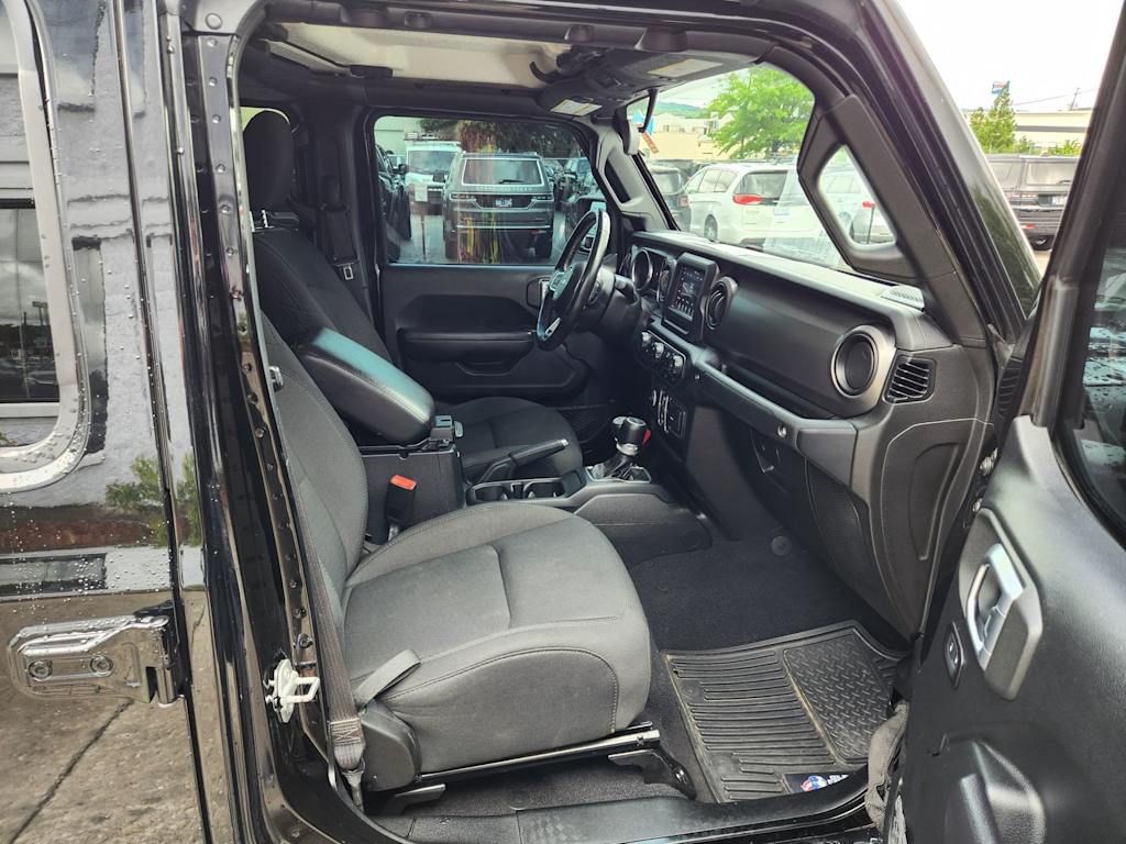 Thumbnail: 2020 Jeep Gladiator - 22