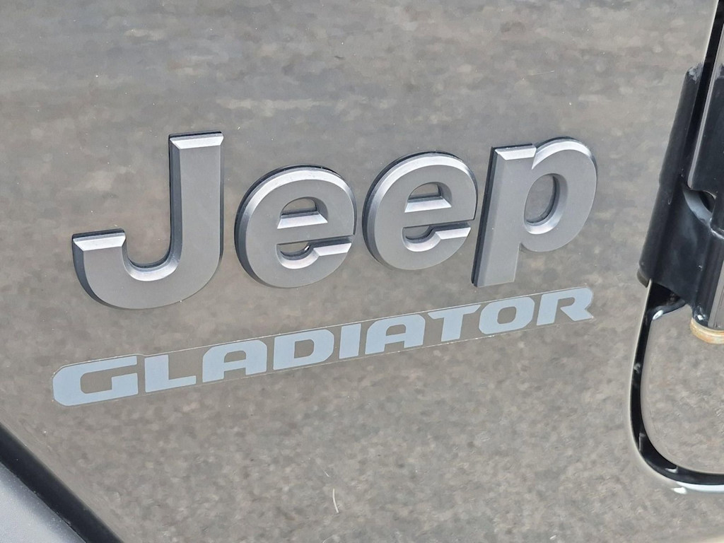 Thumbnail: 2020 Jeep Gladiator - 17