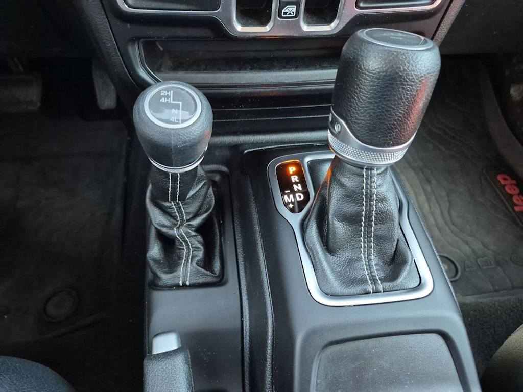 Thumbnail: 2020 Jeep Gladiator - 10