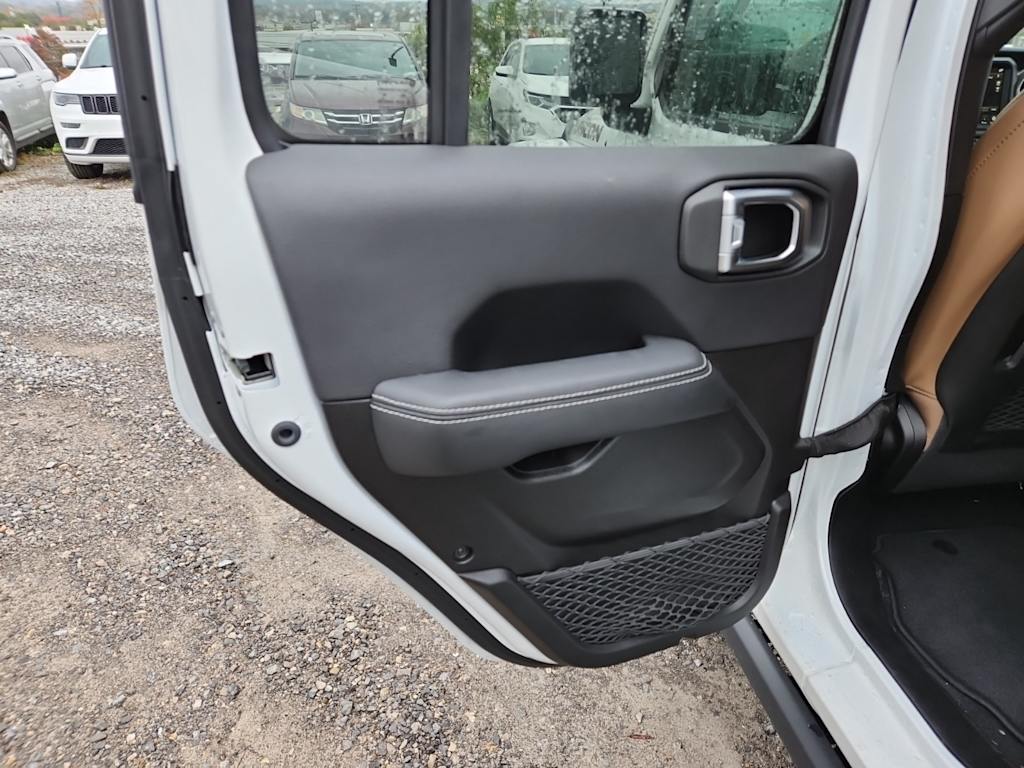 Thumbnail: 2023 Jeep Gladiator - 27