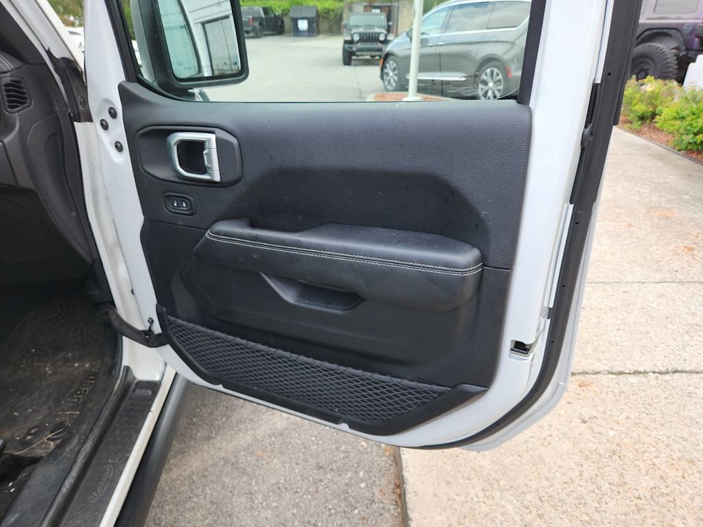 Thumbnail: 2020 Jeep Gladiator - 23
