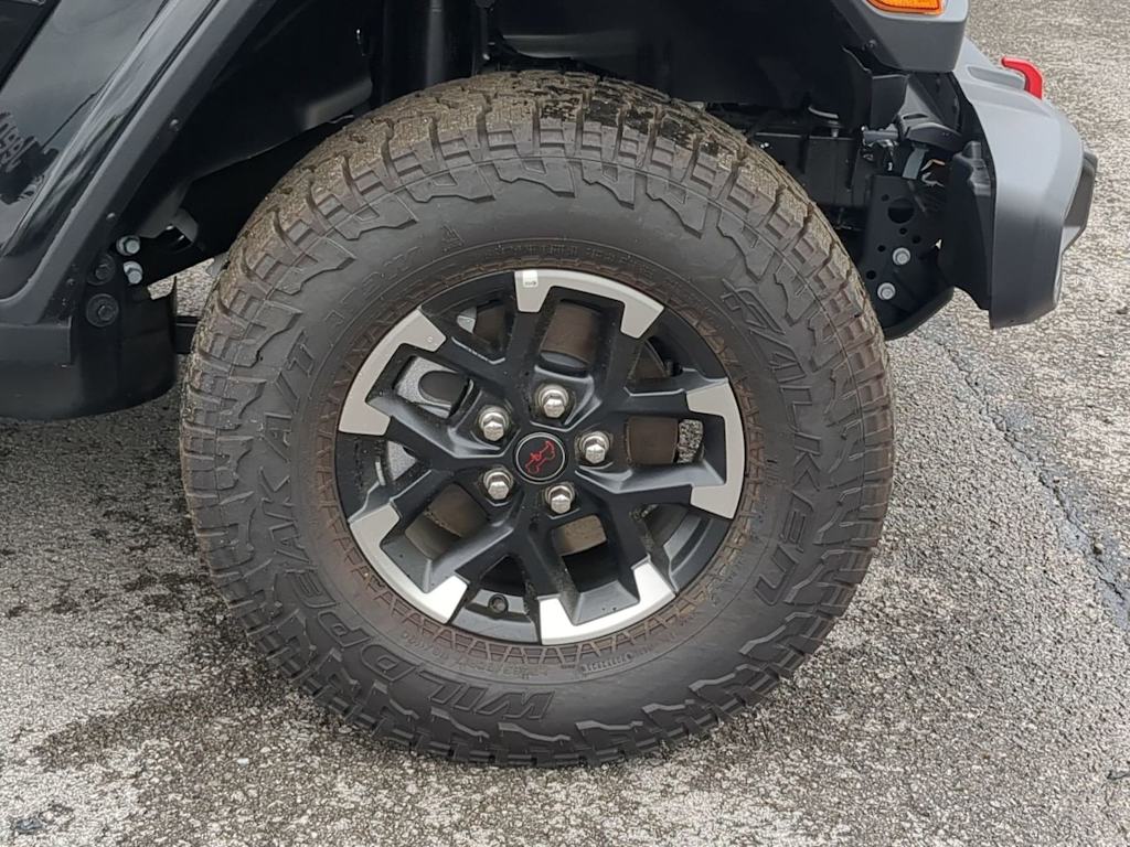 Thumbnail: 2026 Jeep Gladiator - 8