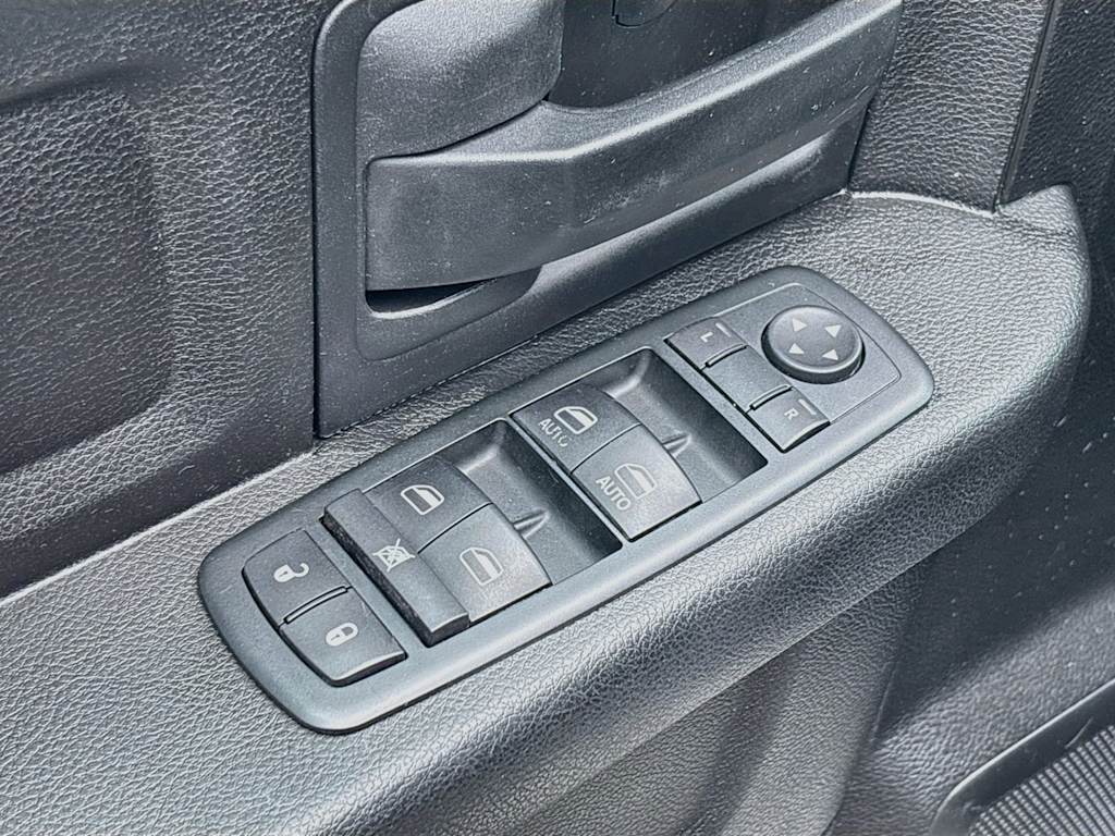 Thumbnail: 2014 RAM 1500 - 25