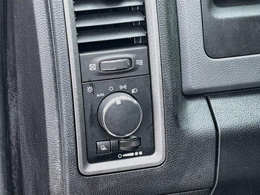 Thumbnail: 2014 RAM 1500 - 16
