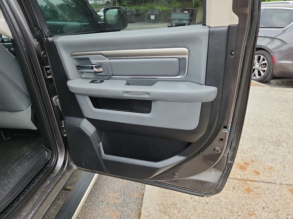Thumbnail: 2019 RAM 1500 - 24
