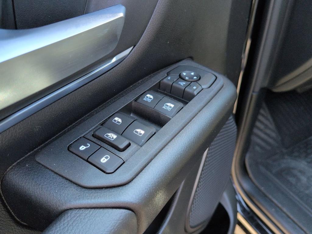 Thumbnail: 2026 RAM 1500 - 24