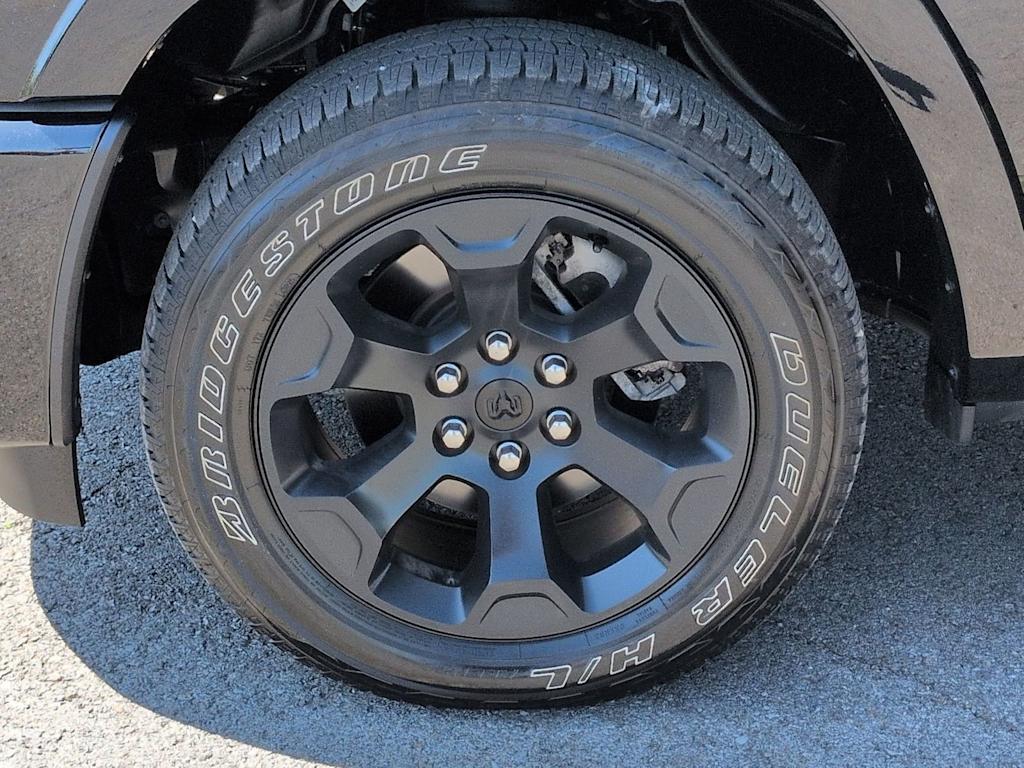 Thumbnail: 2026 RAM 1500 - 7