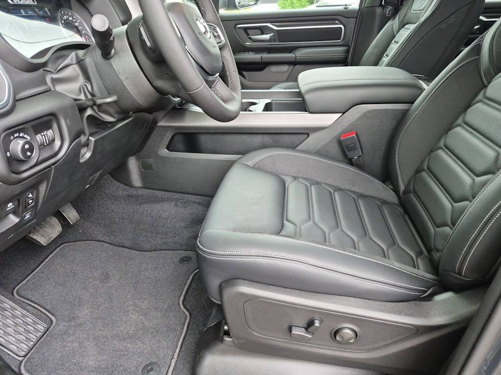 Thumbnail: 2026 RAM 1500 - 10