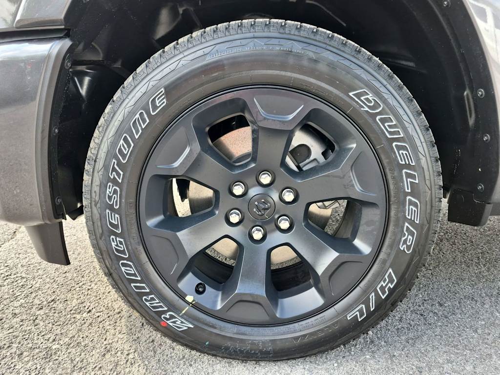 Thumbnail: 2026 RAM 1500 - 8